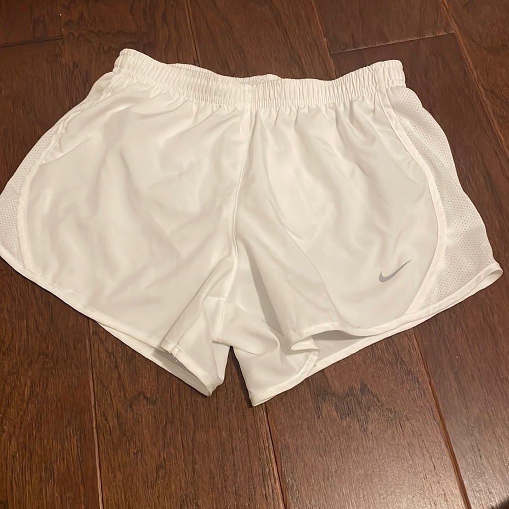 women’s white nike shorts
